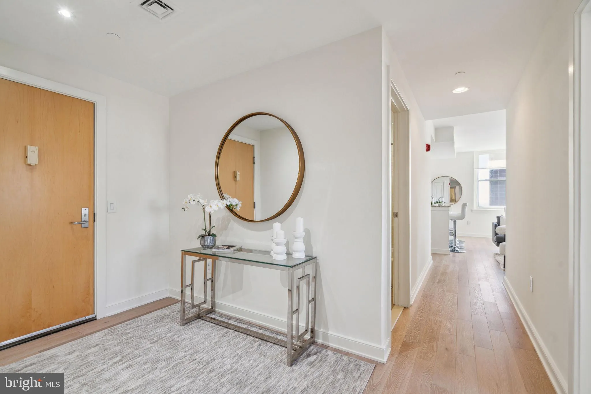 Philadelphia, Pennsylvania 19102, United States, 2 Bedrooms Bedrooms, ,2 BathroomsBathrooms,Residential,Contingent,86562