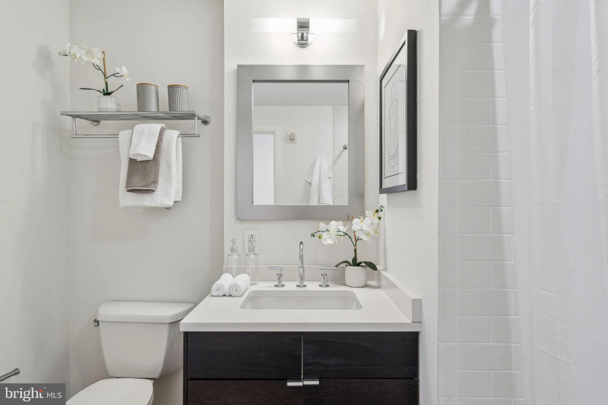 Philadelphia, Pennsylvania 19102, United States, 2 Bedrooms Bedrooms, ,2 BathroomsBathrooms,Residential,Contingent,86562