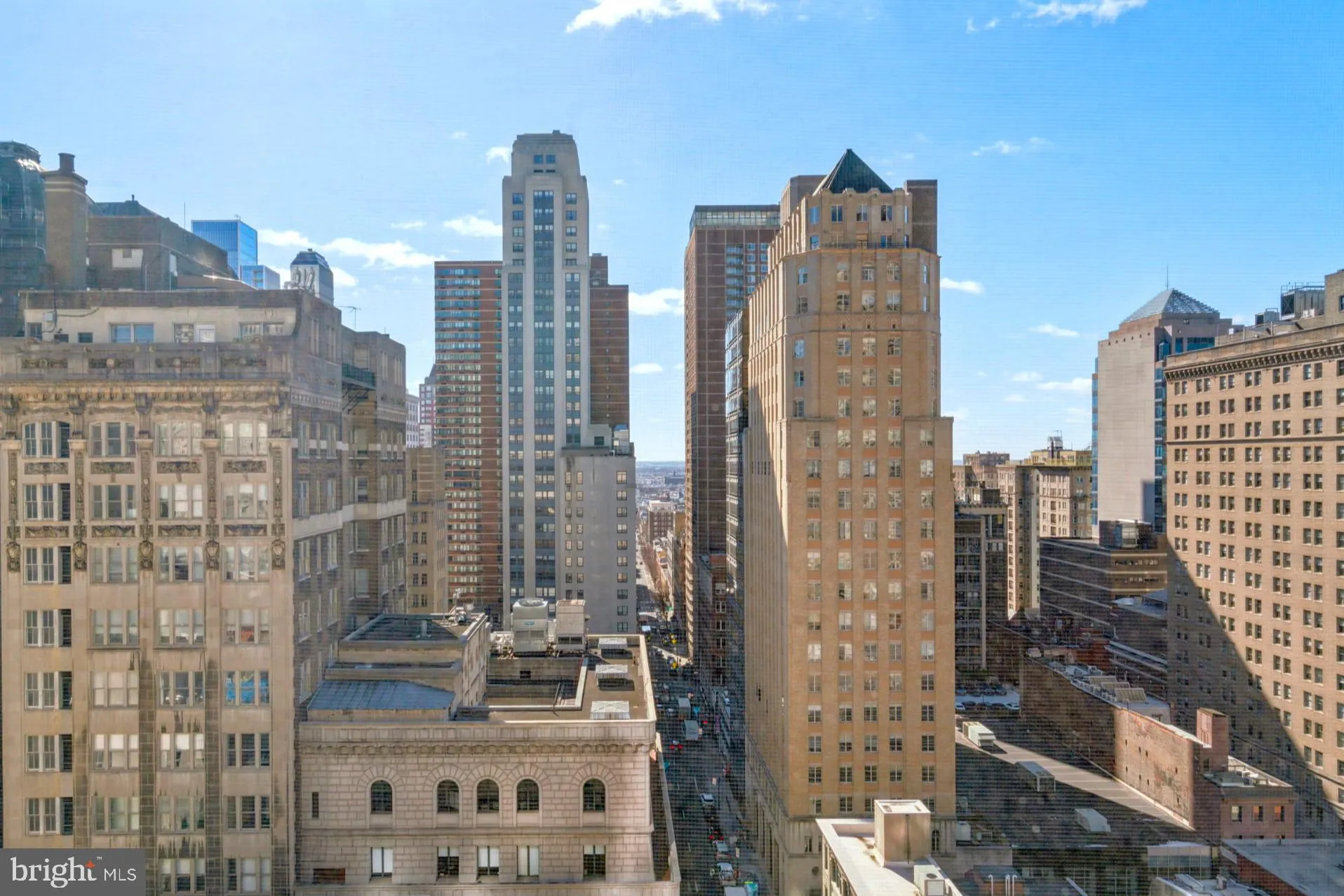 Philadelphia, Pennsylvania 19102, United States, 2 Bedrooms Bedrooms, ,2 BathroomsBathrooms,Residential,Contingent,86562