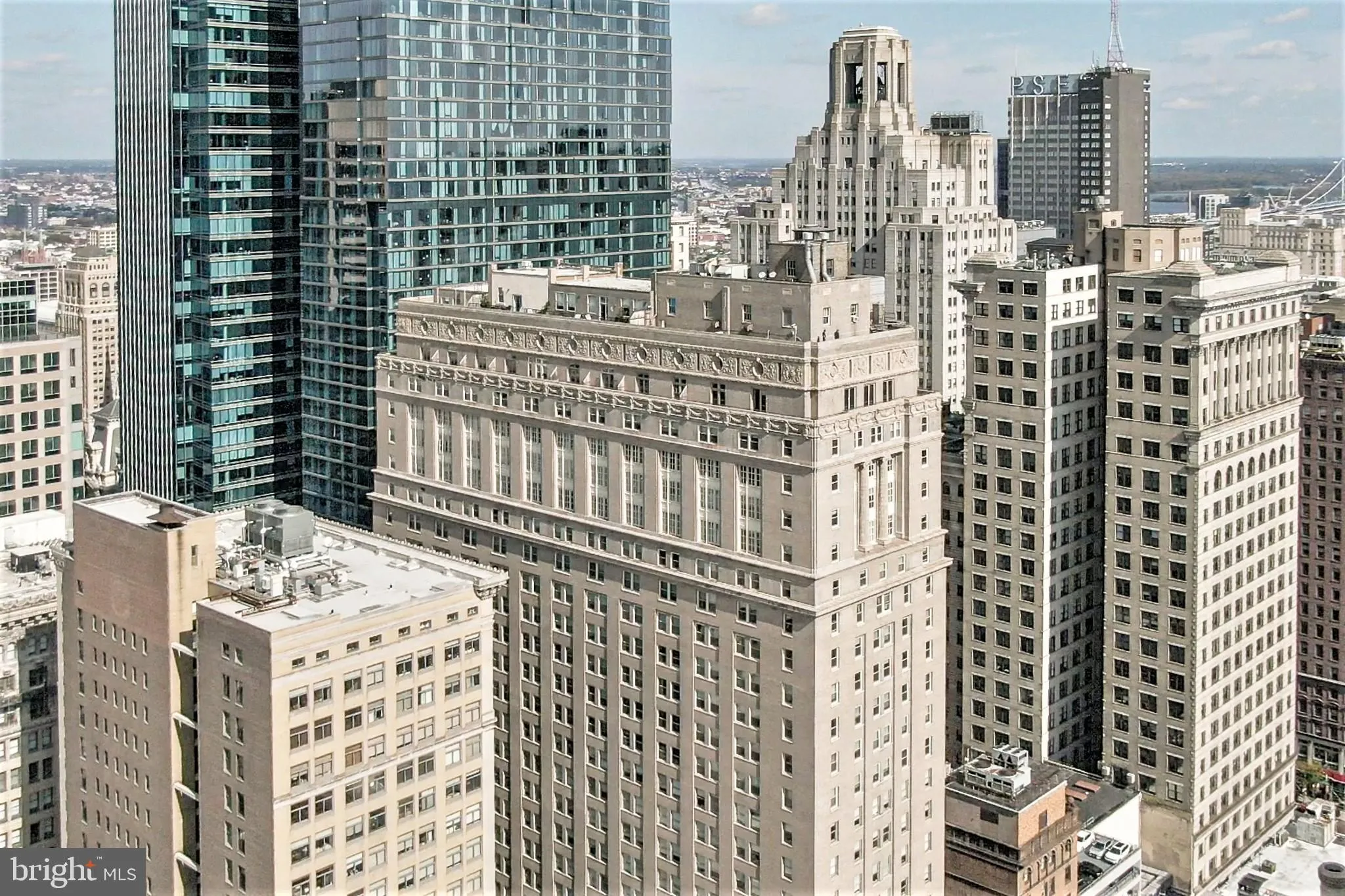 Philadelphia, Pennsylvania 19102, United States, 2 Bedrooms Bedrooms, ,2 BathroomsBathrooms,Residential,Contingent,86562