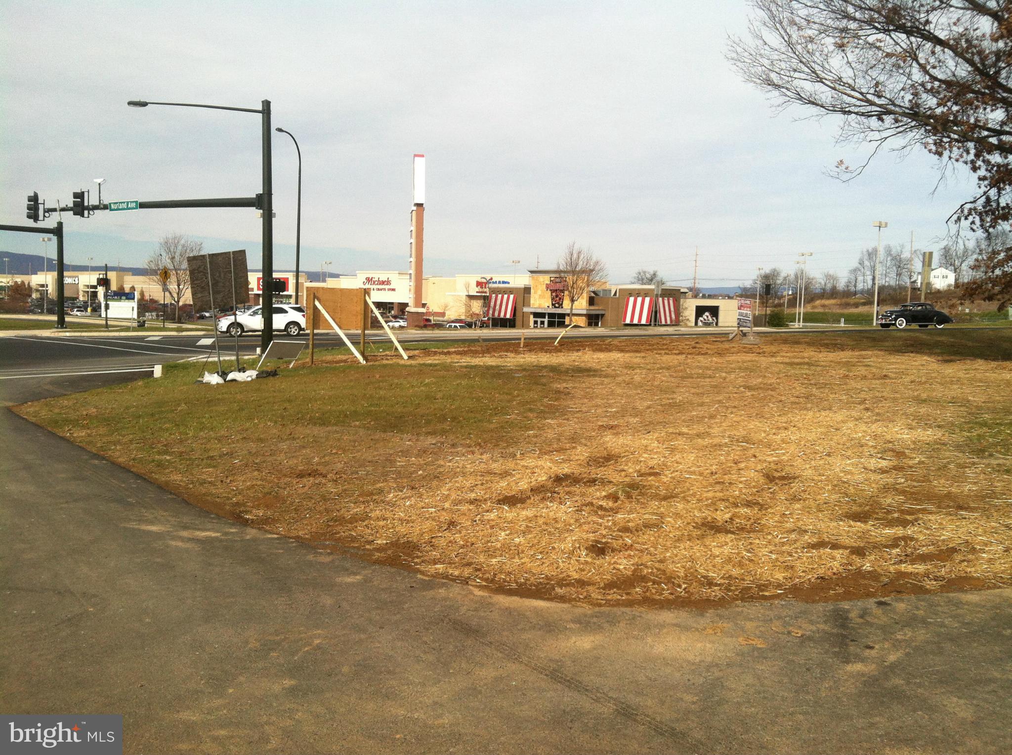Premier commercial location off of Norland Ave with I-81 exposure. Off site improvements such as lights and curbs already in. $3,600,000 for the 4+/- acres or $900,000 per acre. Great for hotel, restaurant, medical office, gas station, or strip mall. Land only! Build to suit. Call Bob for more information.