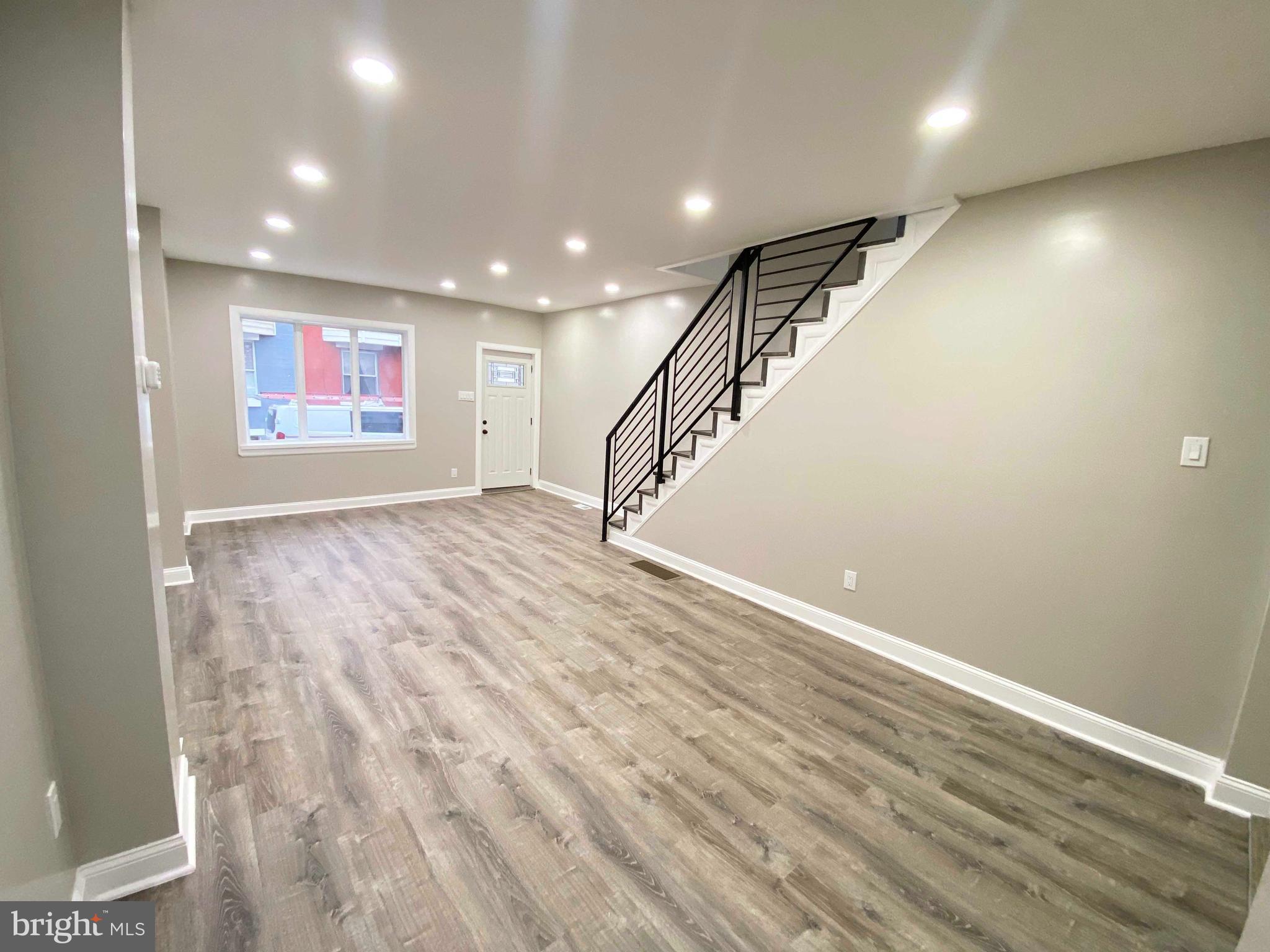 PORT RICHMOND - Residential