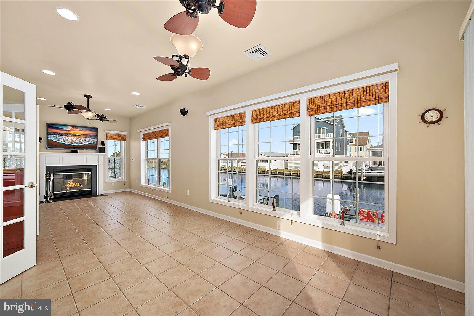 CAPE WINDSOR - Residential