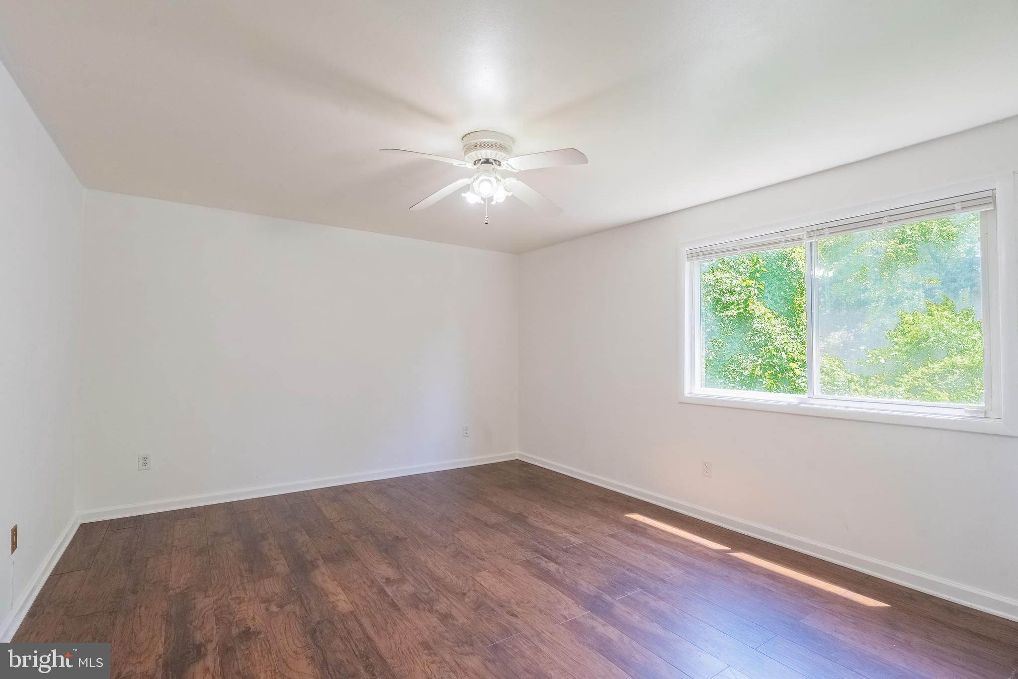 HUNTCREST CONDOMINIUM - Residential