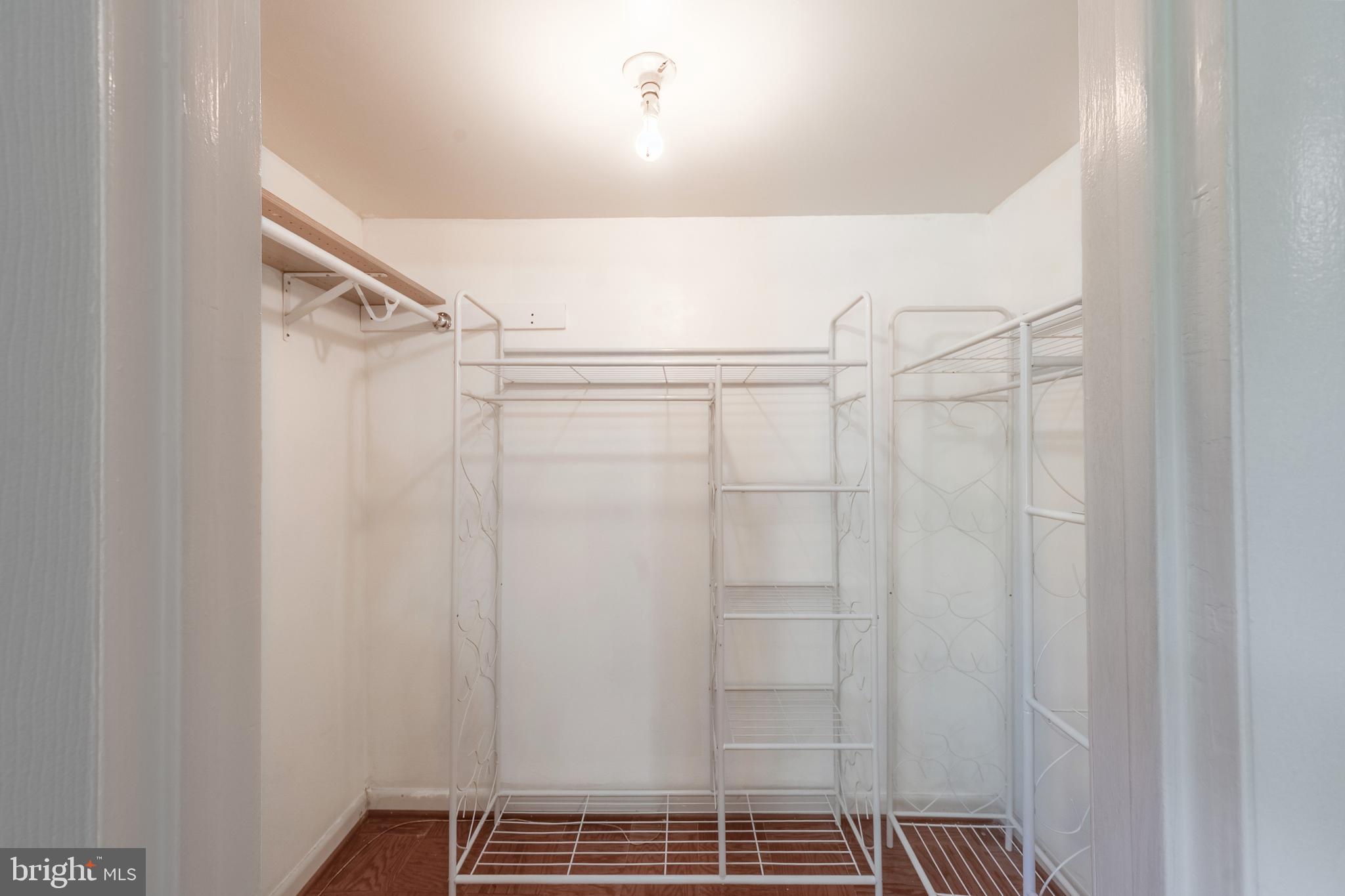 HUNTCREST CONDOMINIUM - Residential