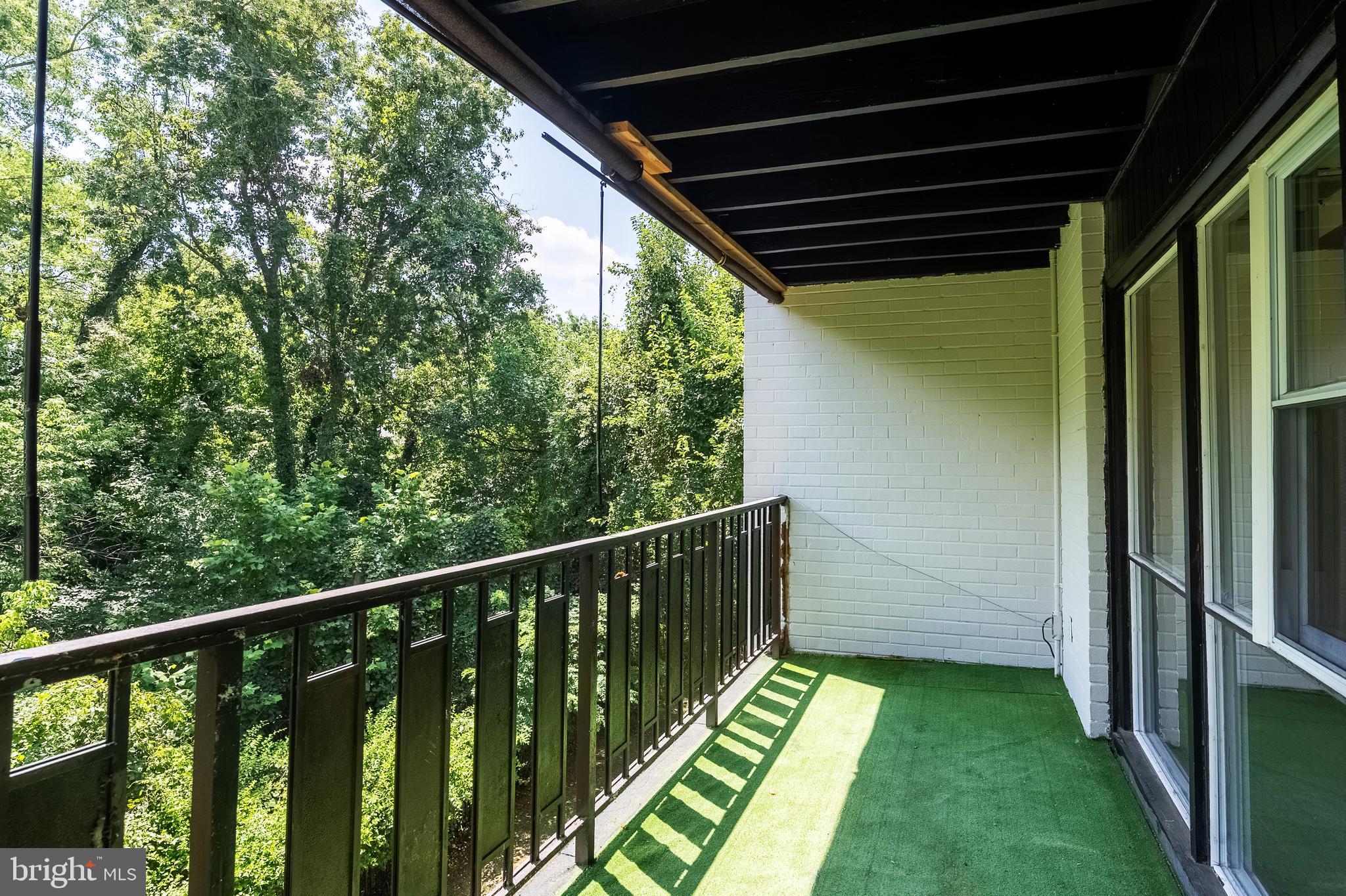 HUNTCREST CONDOMINIUM - Residential