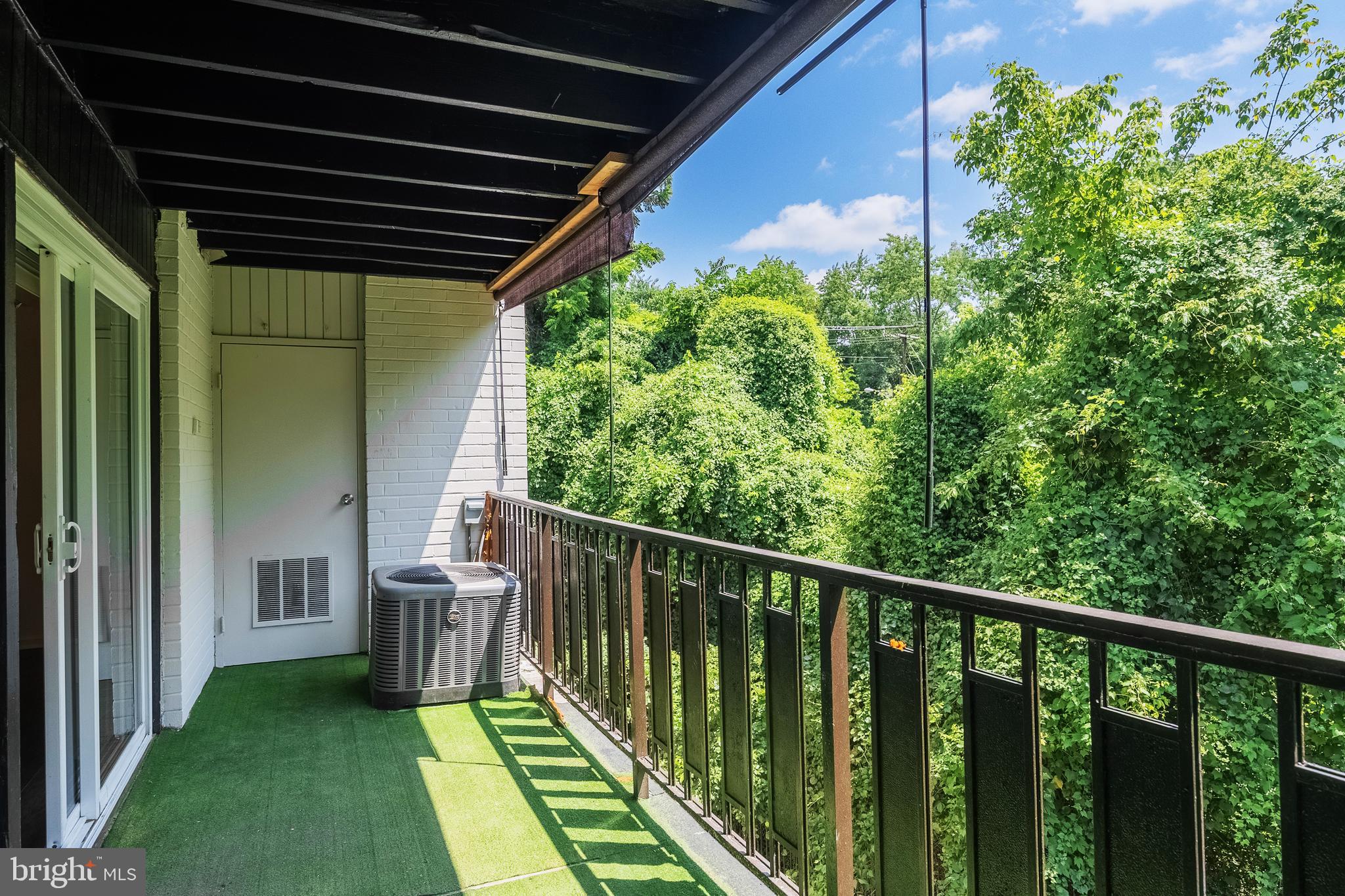 HUNTCREST CONDOMINIUM - Residential