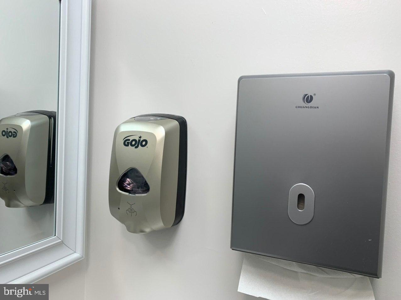 5405 TWIN KNOLLS ROAD 3