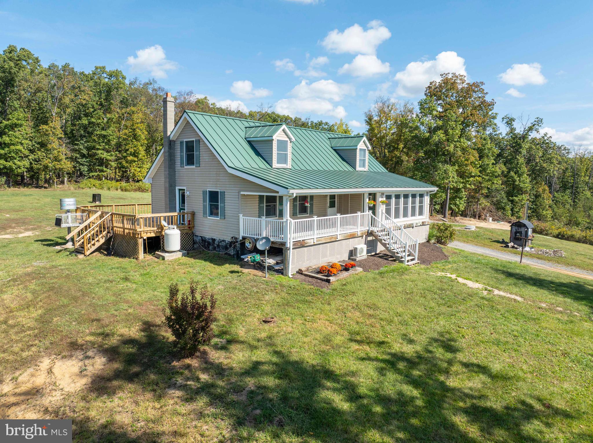 25 MCDANIEL LANE