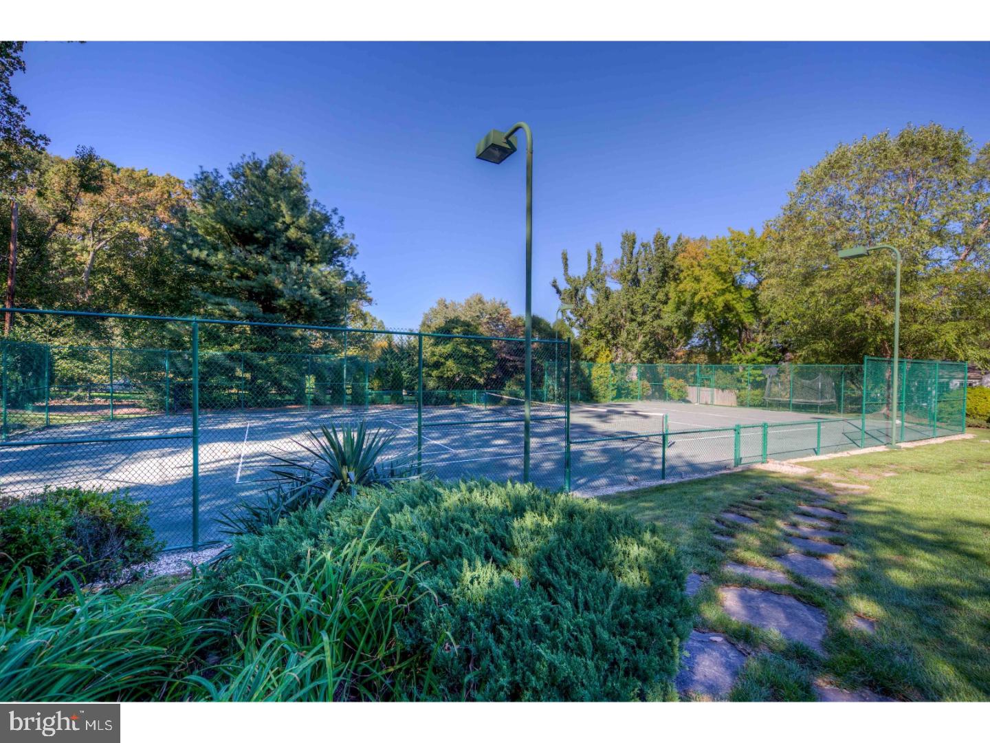 COLONIAL VILLAGE - Residential