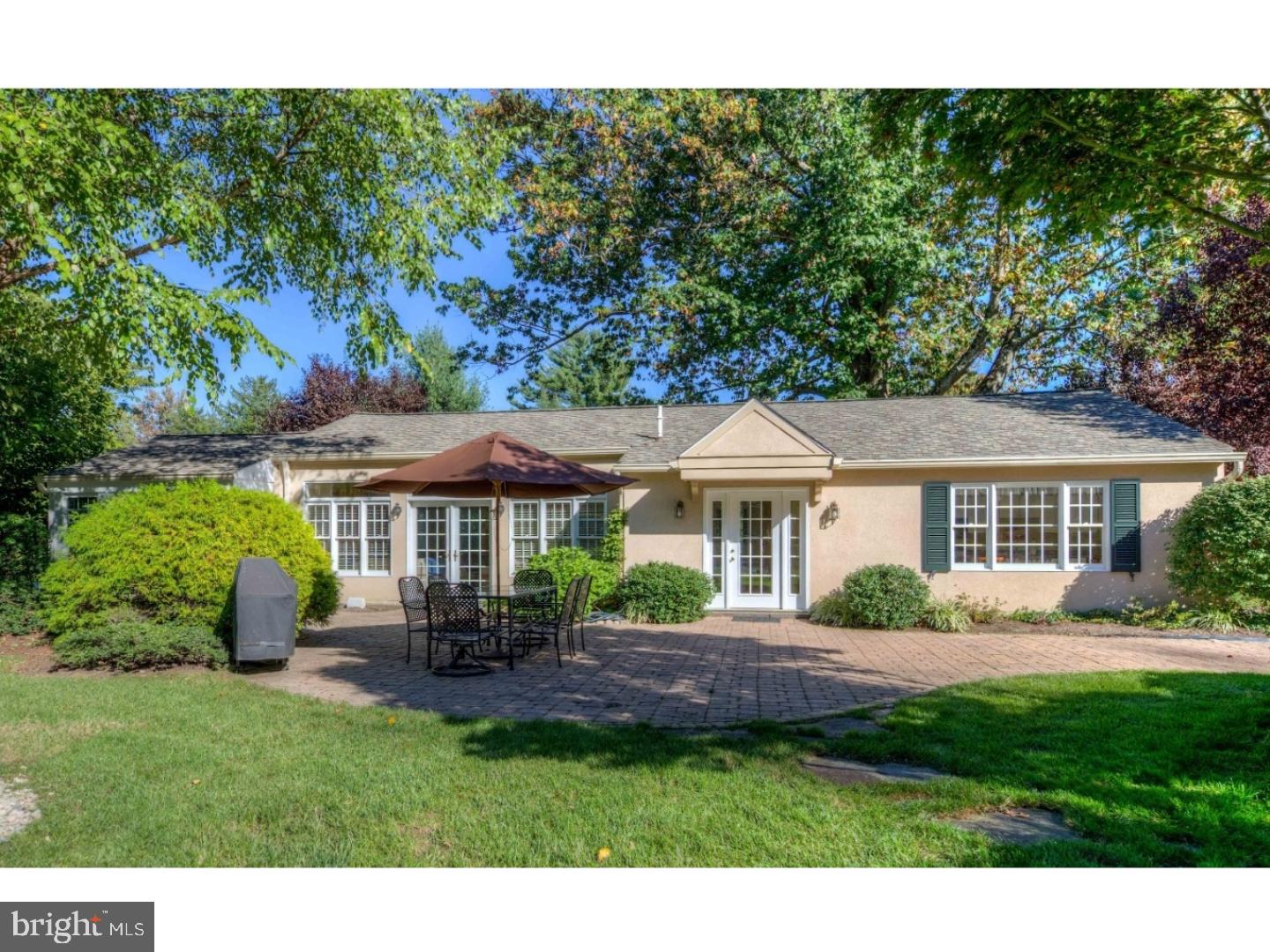 COLONIAL VILLAGE - Residential