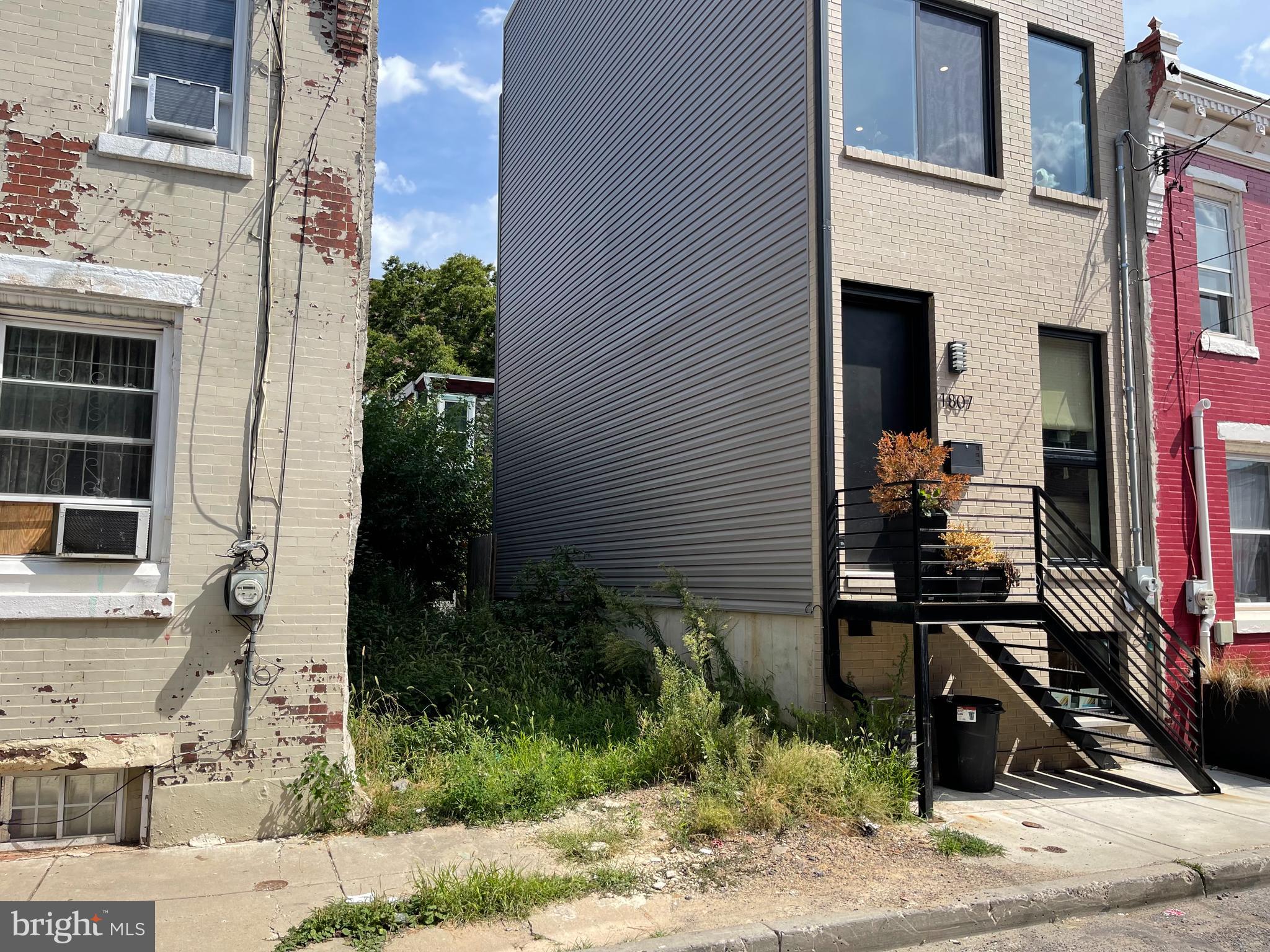 OLDE KENSINGTON - Land