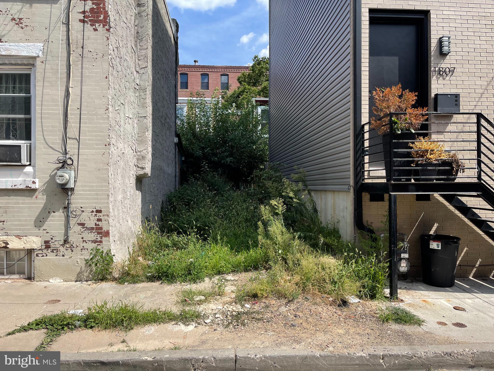 OLDE KENSINGTON - Land