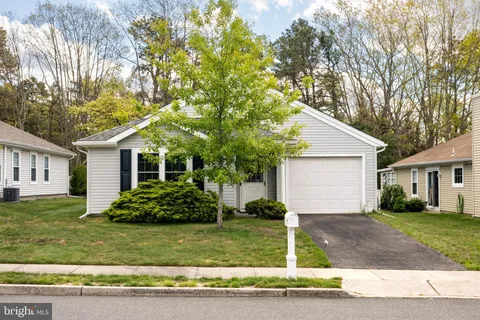 98 Pine Oak Boulevard, Barnegat, NJ MLS: NJOC2042186