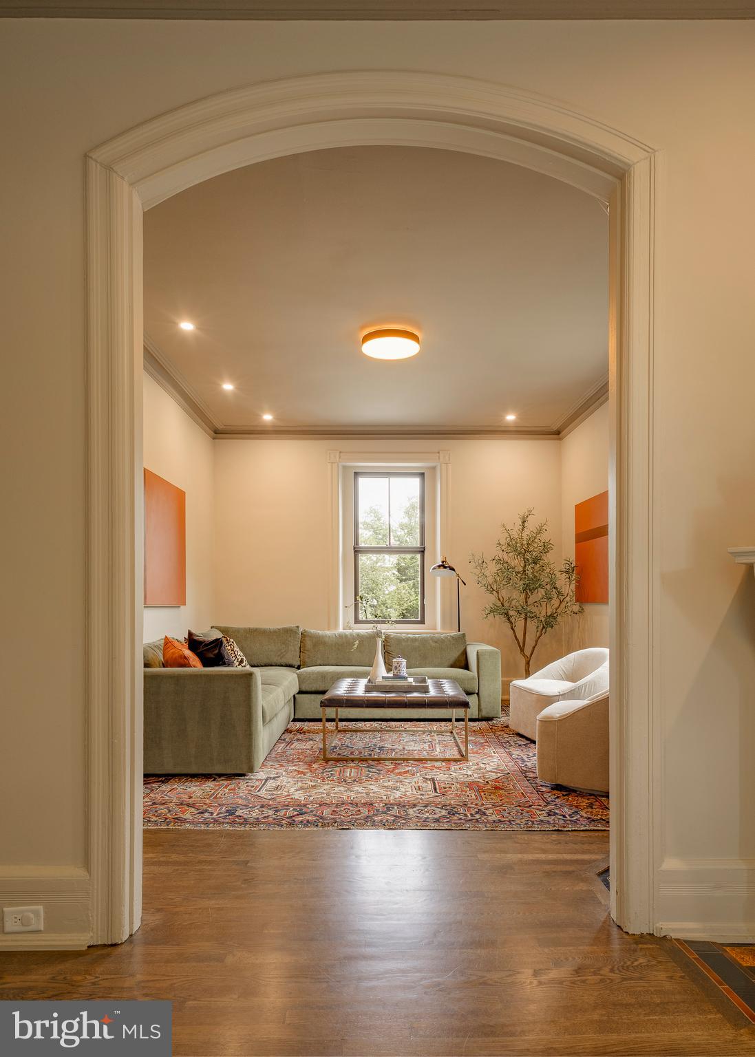 148 W HIGHLAND AVENUE