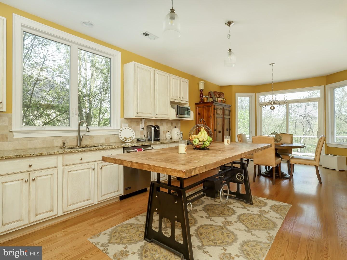 ESTS OF RIVERWOODS - Residential