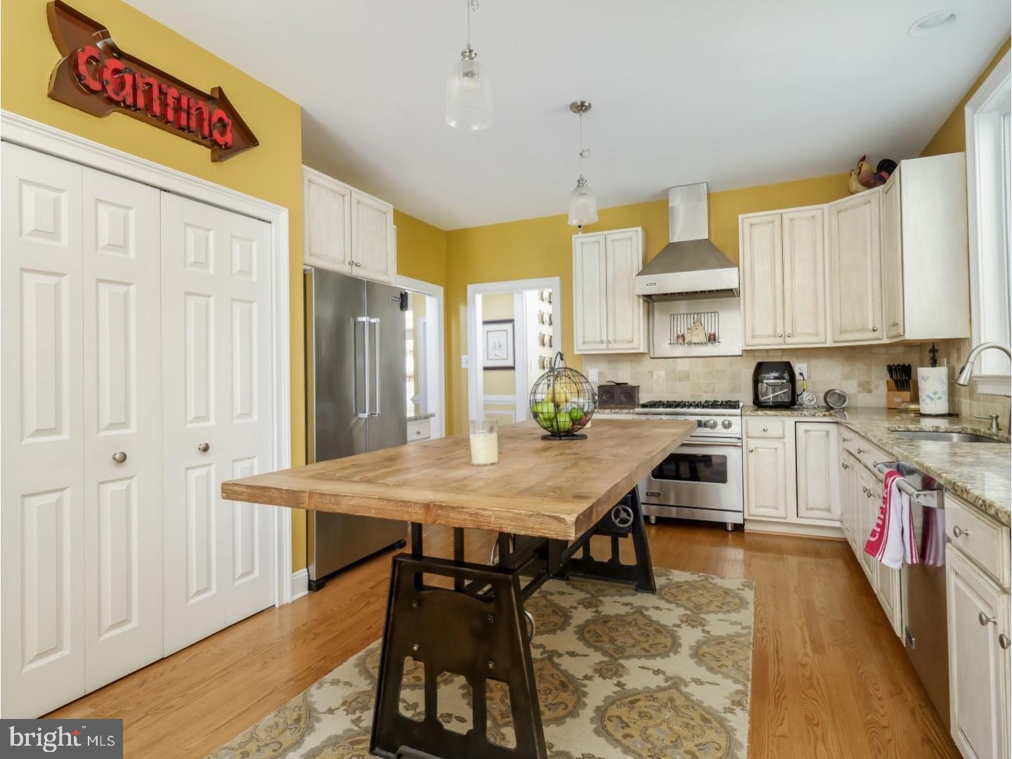 ESTS OF RIVERWOODS - Residential