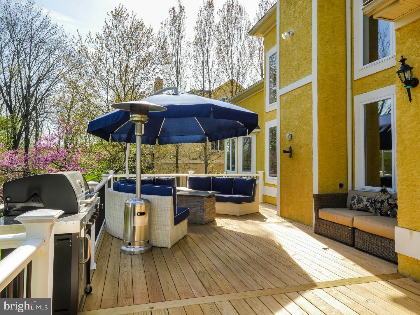 ESTS OF RIVERWOODS - Residential