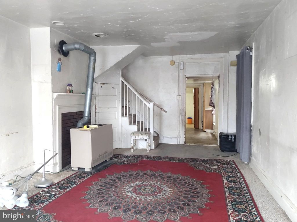 Photo of 123 W King Street, CHAMBERSBURG, PA 17201 (MLS # PAFL2033172)