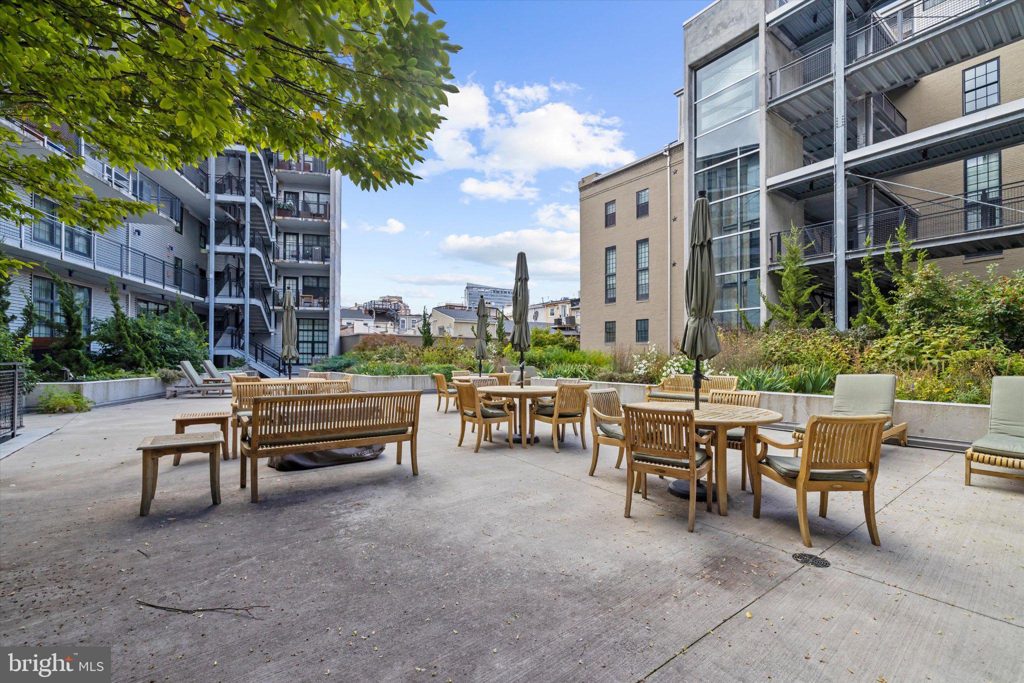 LITTLE ITALY - Residential