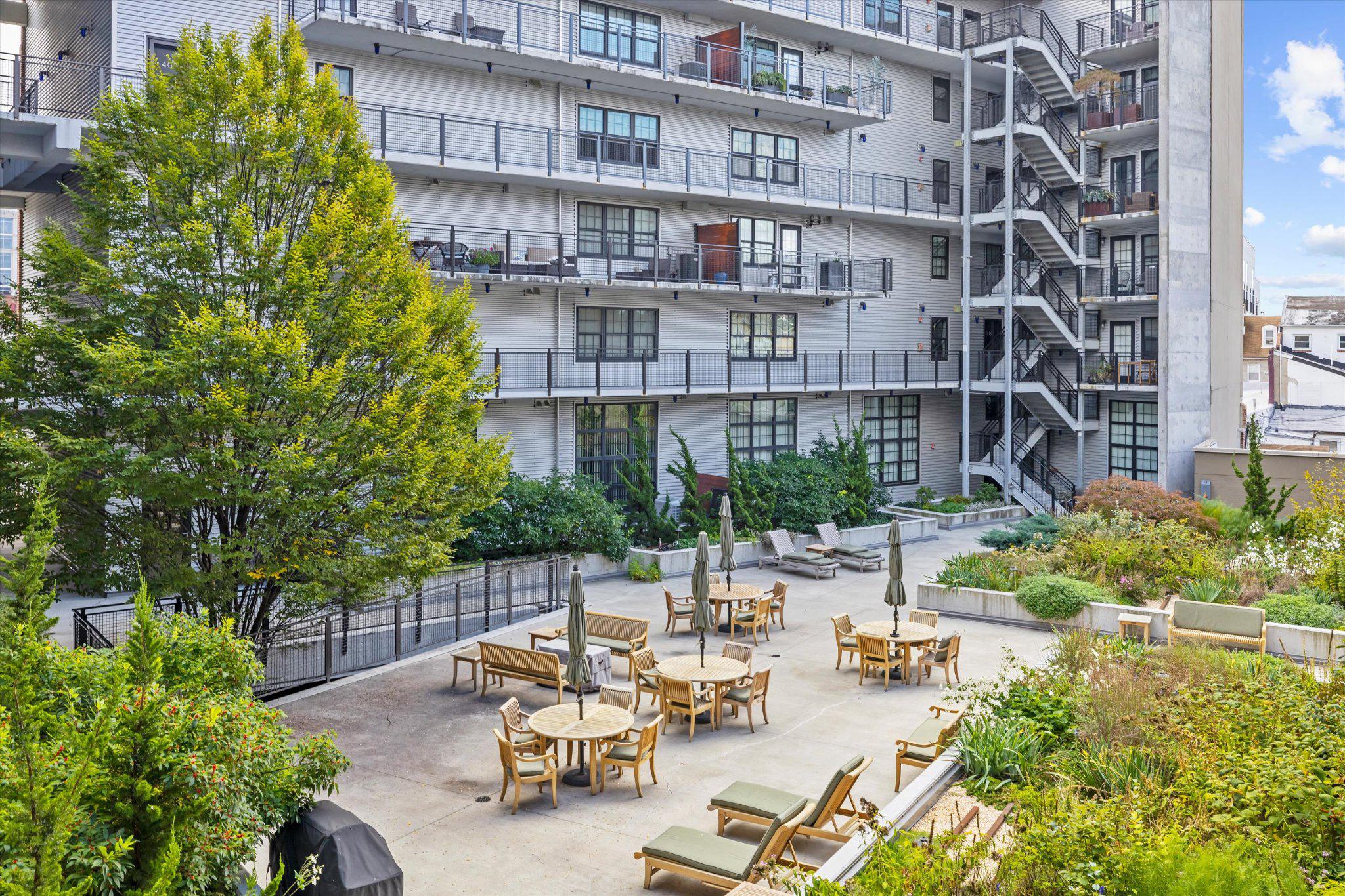 LITTLE ITALY - Residential