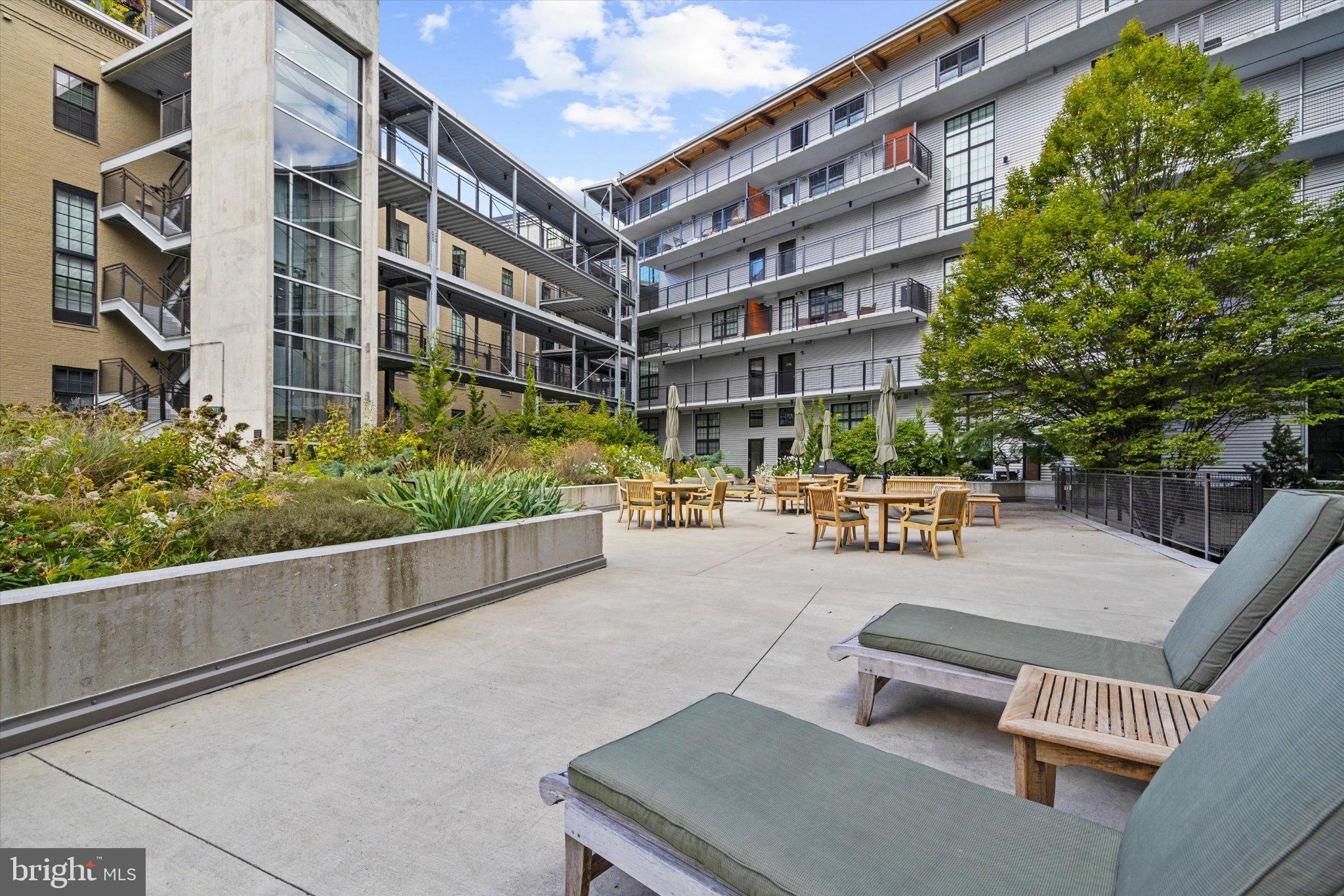 LITTLE ITALY - Residential