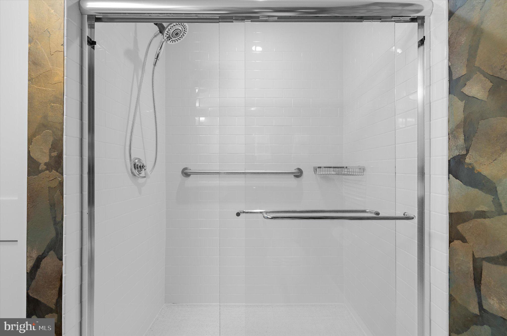 LITTLE ITALY - Residential