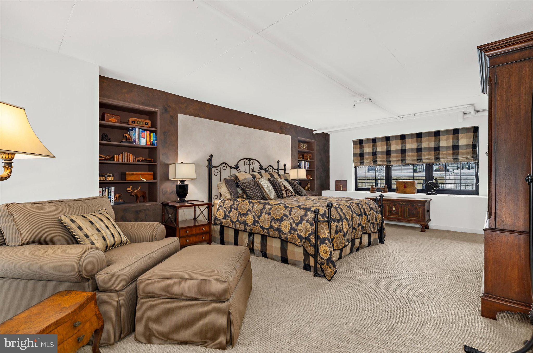 LITTLE ITALY - Residential