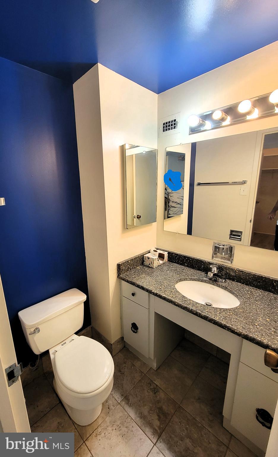 SKYLINE - Residential Lease