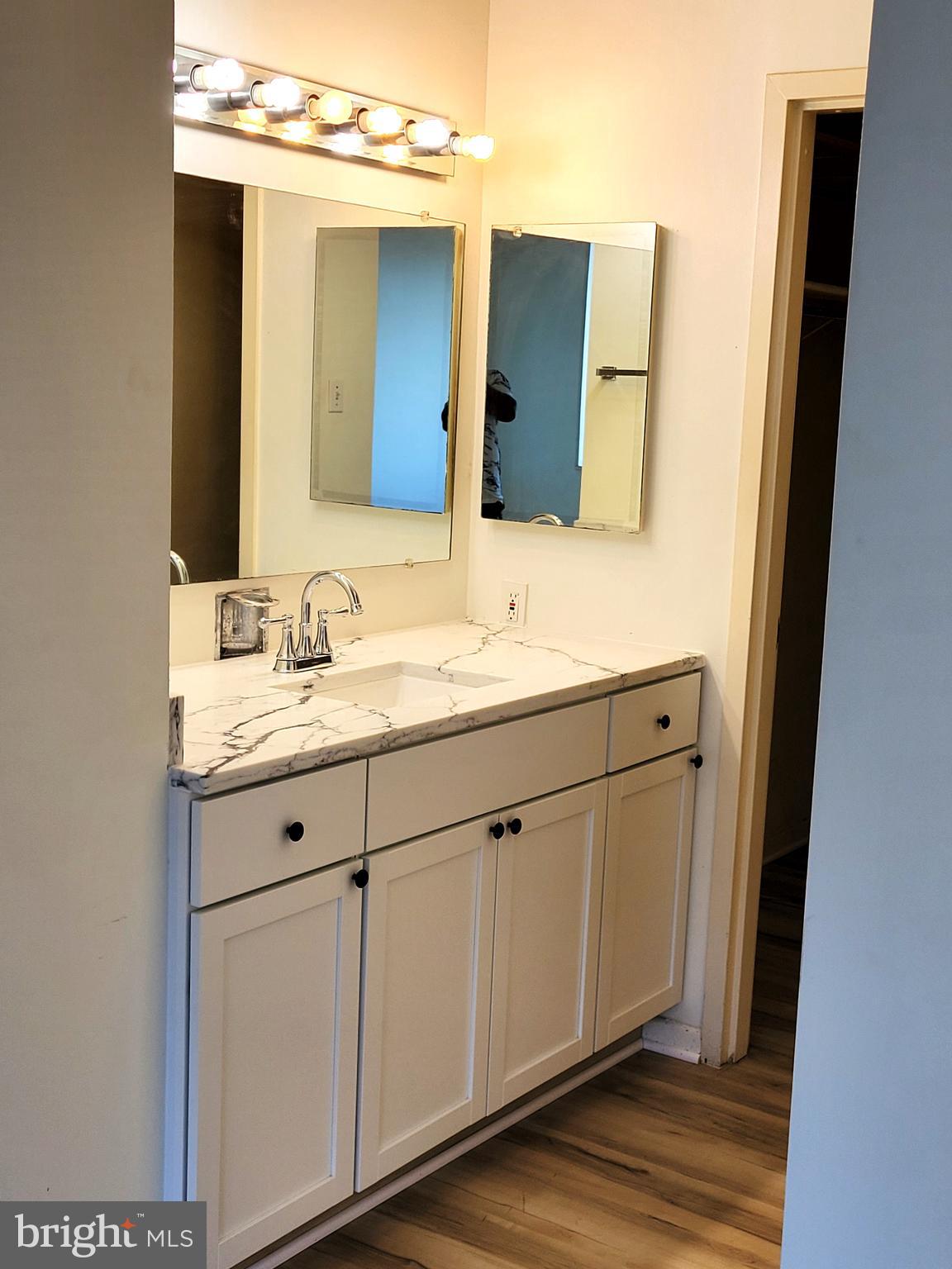 SKYLINE - Residential Lease