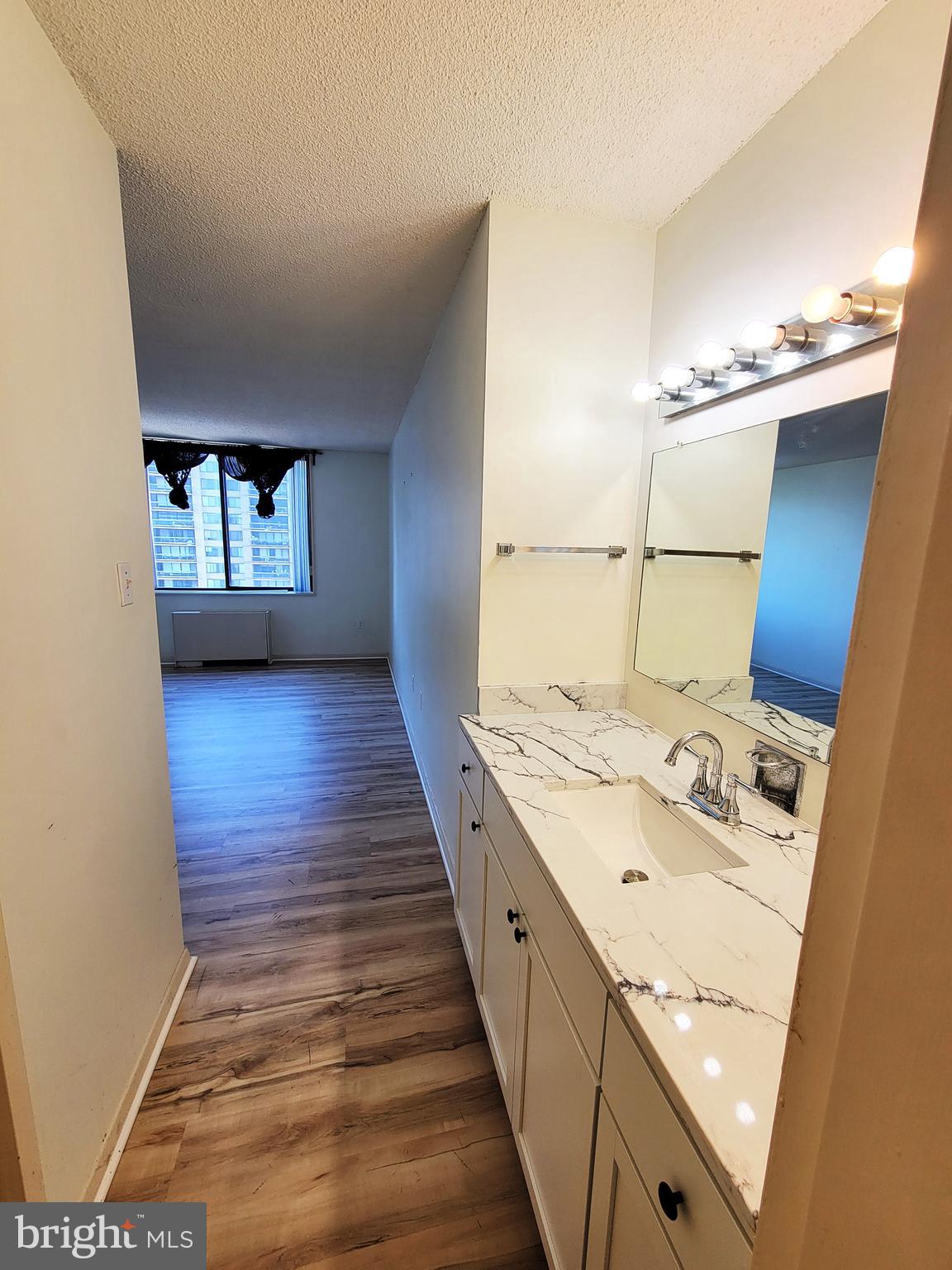 SKYLINE - Residential Lease