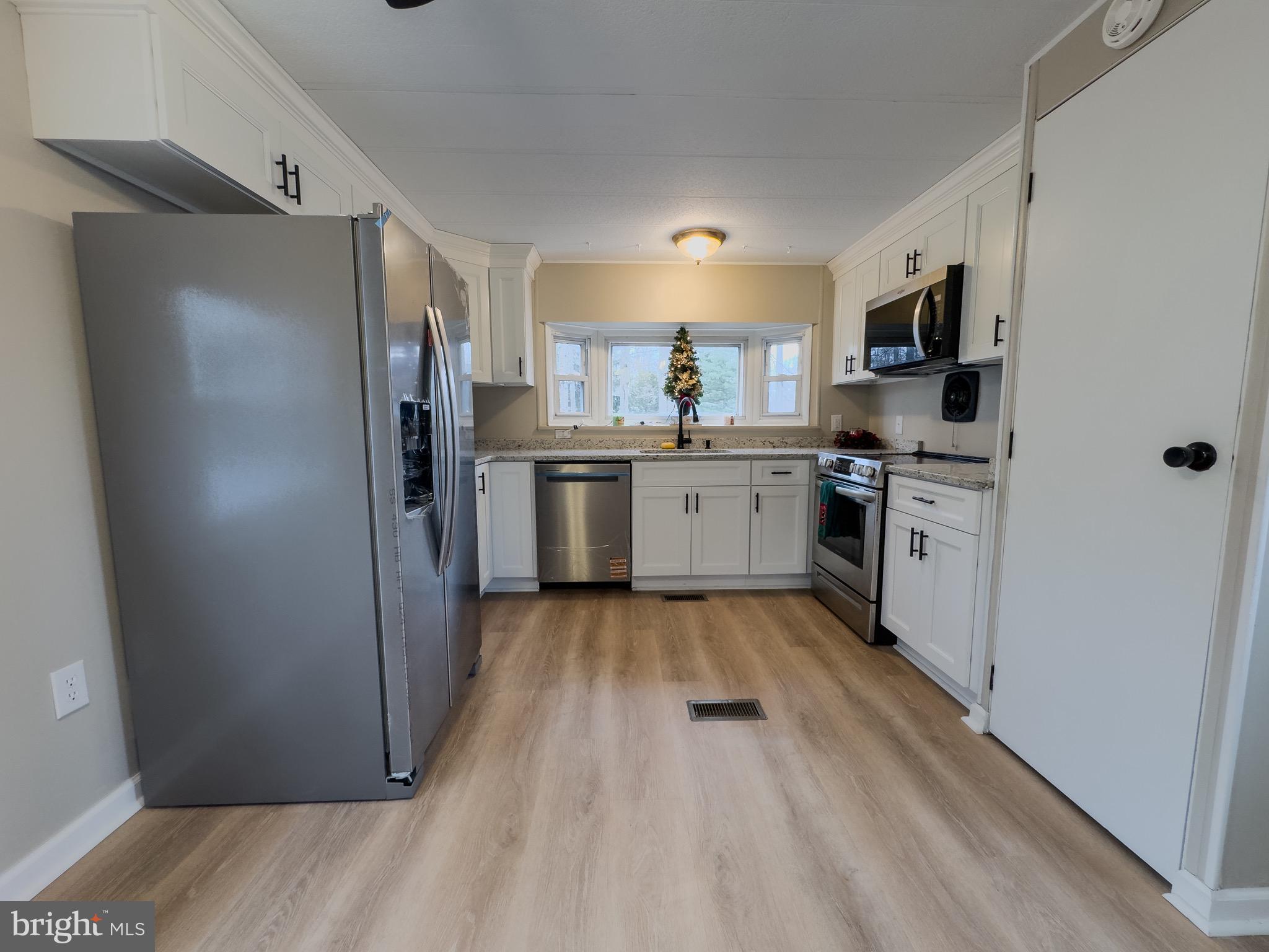 MELODYLAKESCNTRYCLUB - Residential