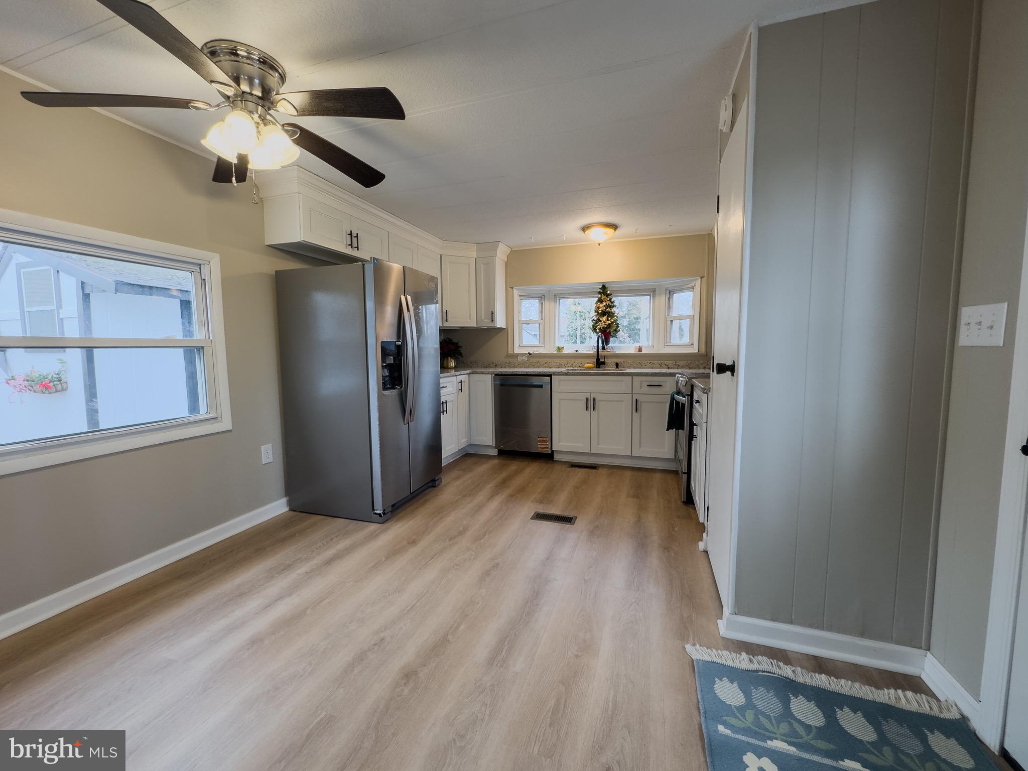 MELODYLAKESCNTRYCLUB - Residential