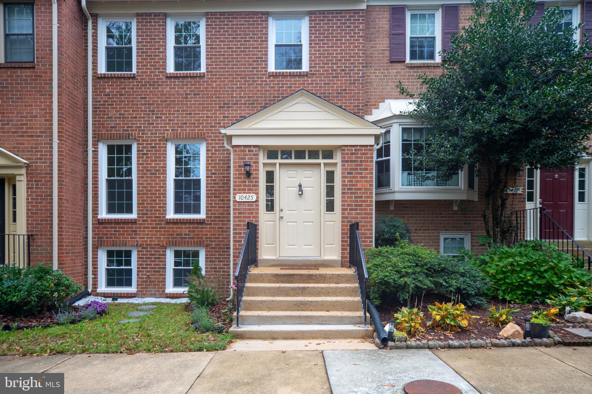 10425 CARRIAGEPARK COURT