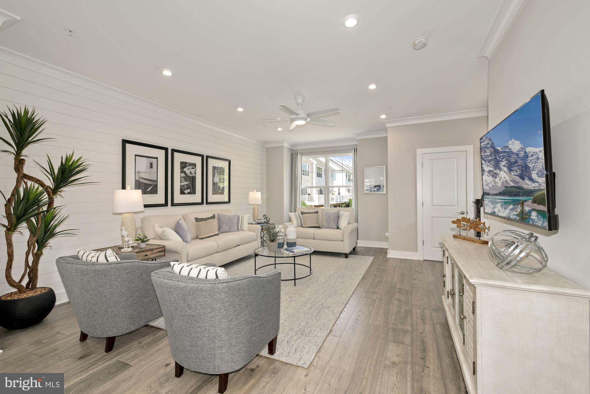 18 RIVERSIDE WHARF