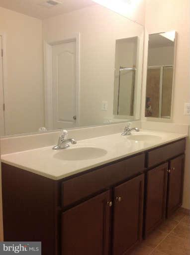 STONE RIDGE - Residential Lease