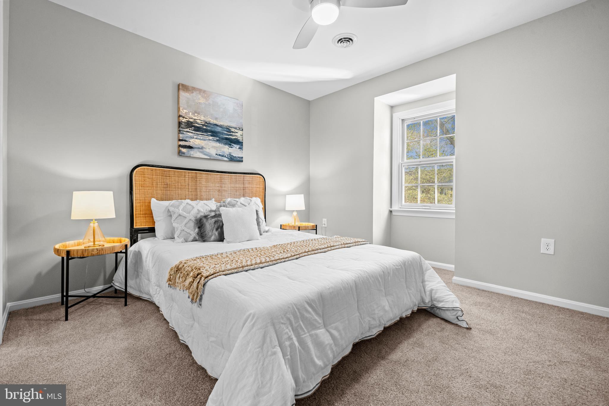 HERITAGE SQUARE - Residential