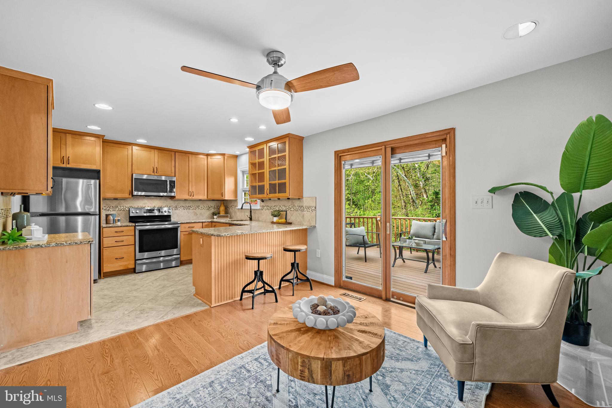 HERITAGE SQUARE - Residential