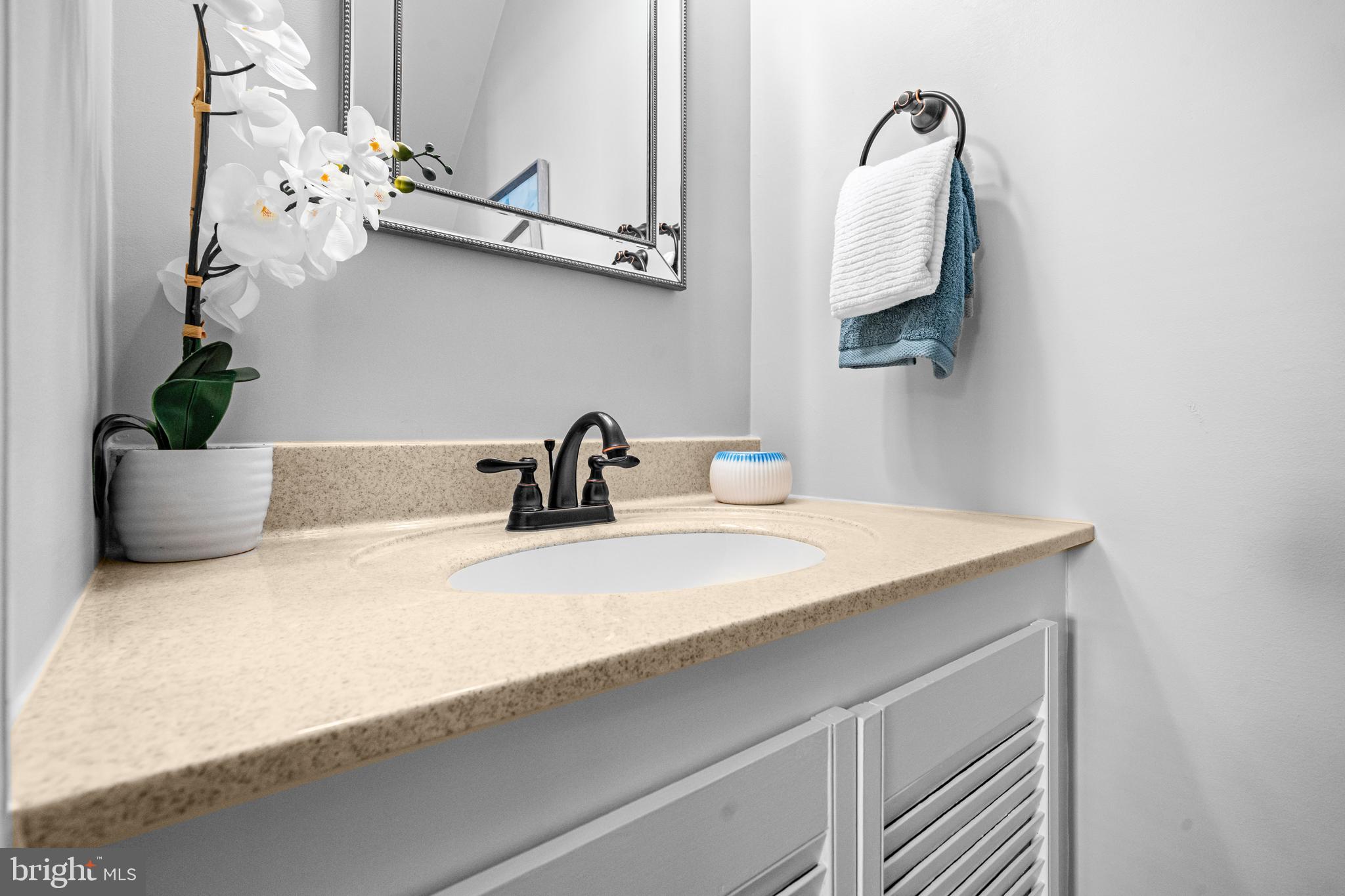 HERITAGE SQUARE - Residential