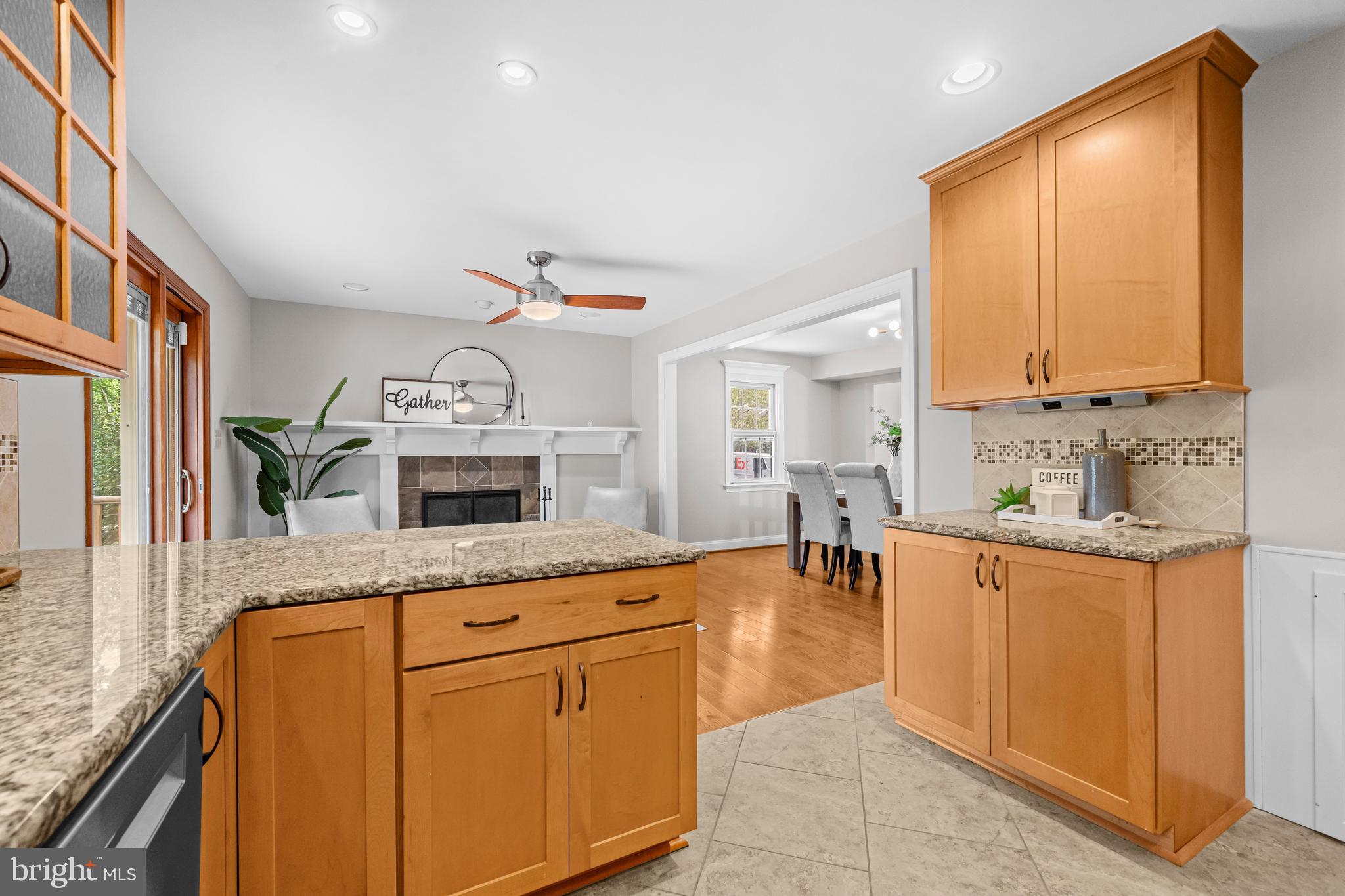 HERITAGE SQUARE - Residential