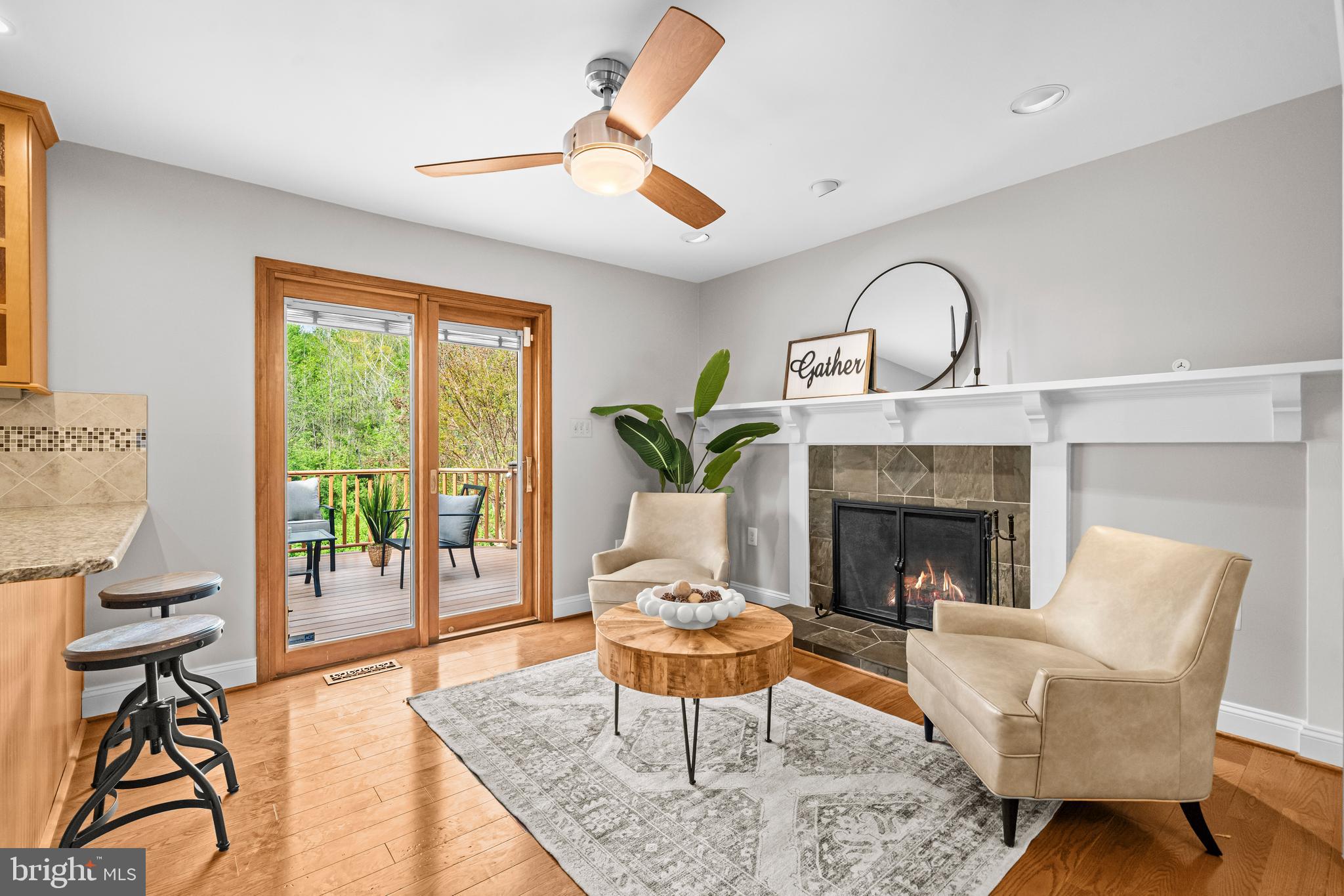 HERITAGE SQUARE - Residential