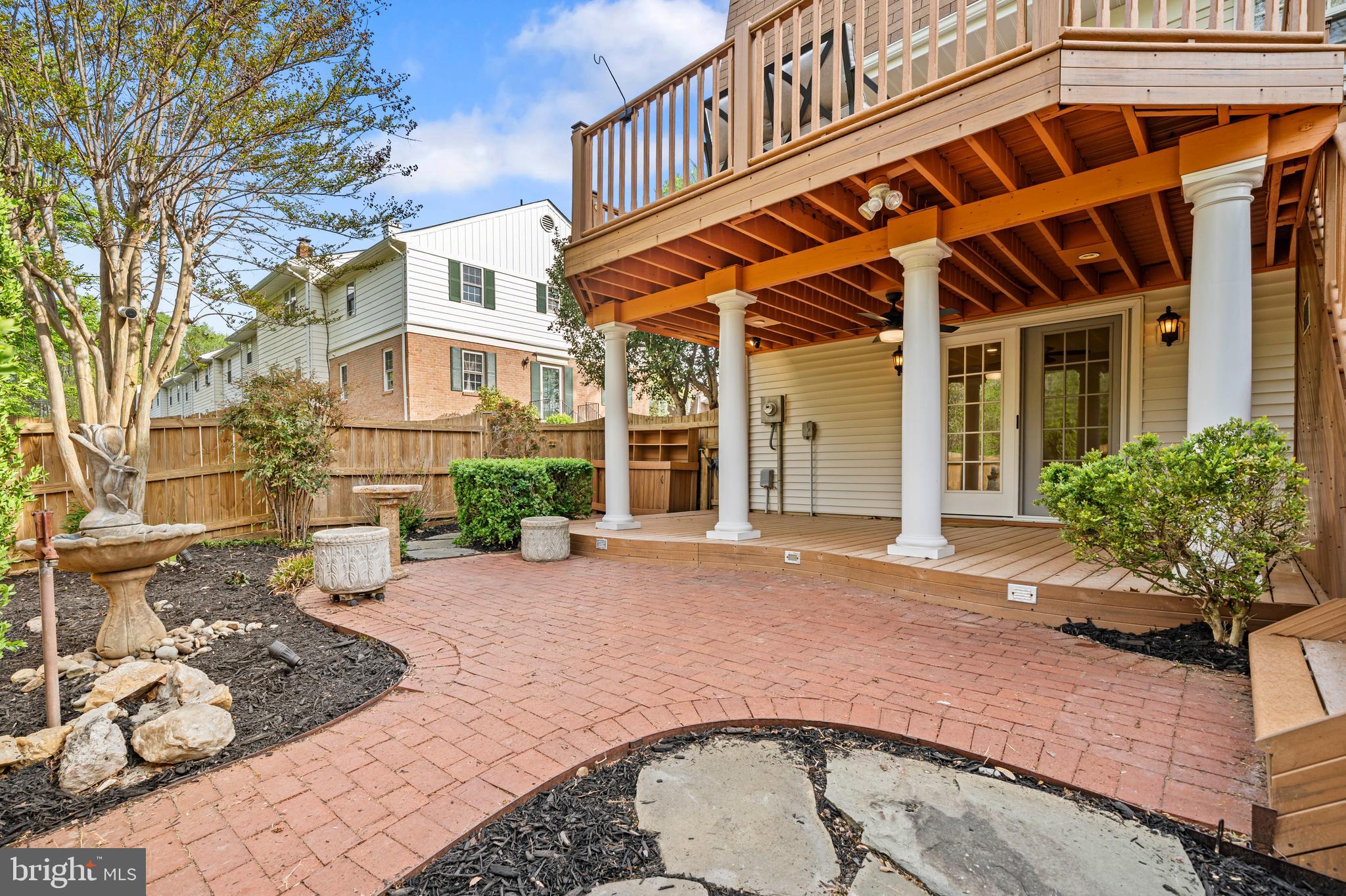 HERITAGE SQUARE - Residential