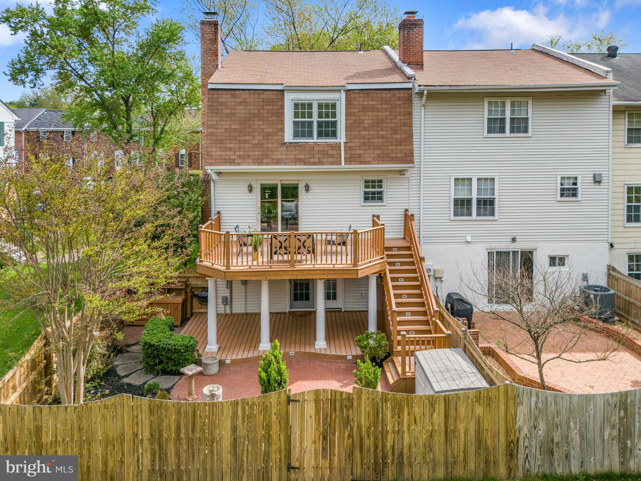 HERITAGE SQUARE - Residential