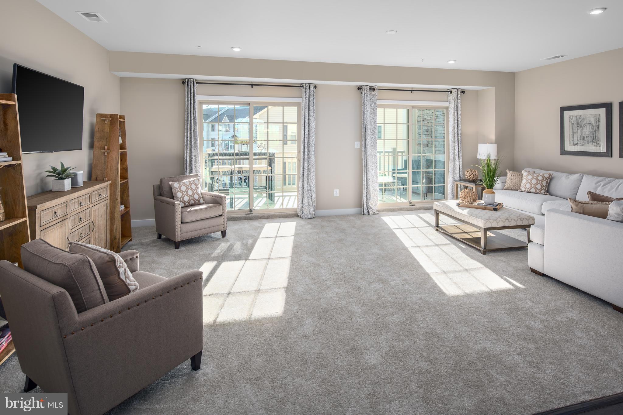 OAKDALE VILLAGE - Residential