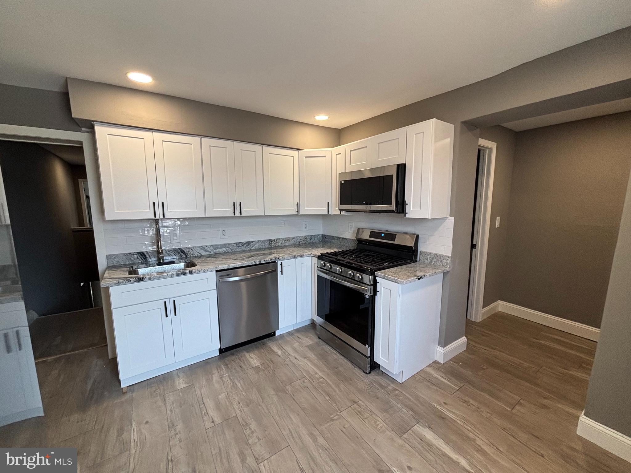 MANAYUNK - Residential Lease