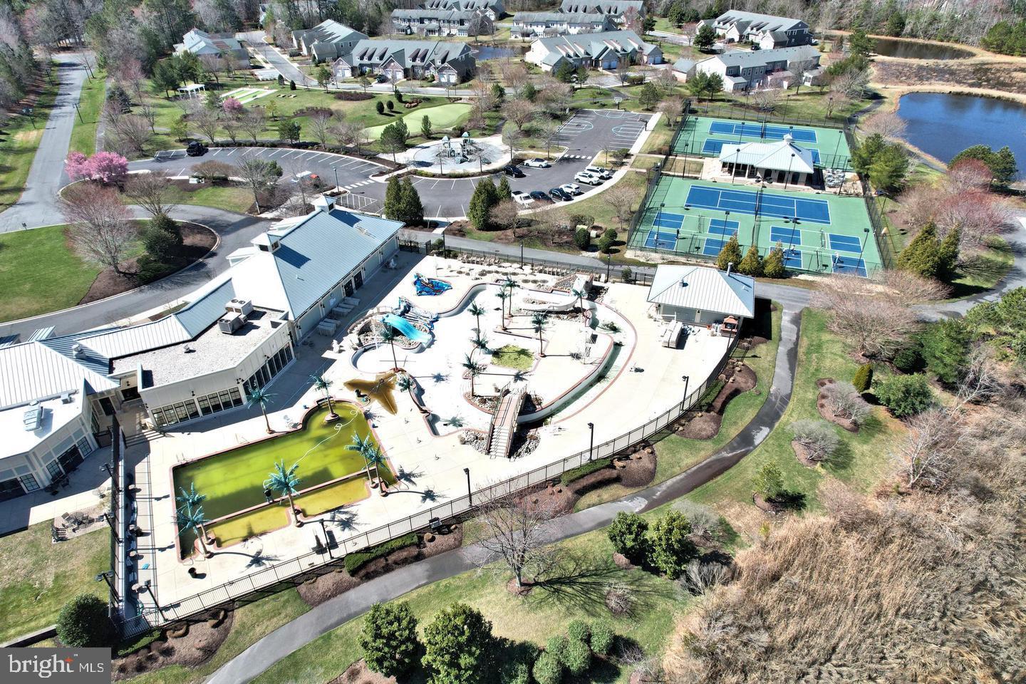 BAY FOREST CLUB - Residential