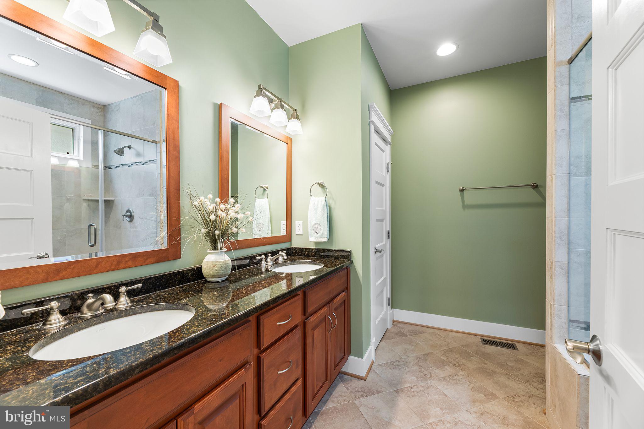 BAY FOREST CLUB - Residential