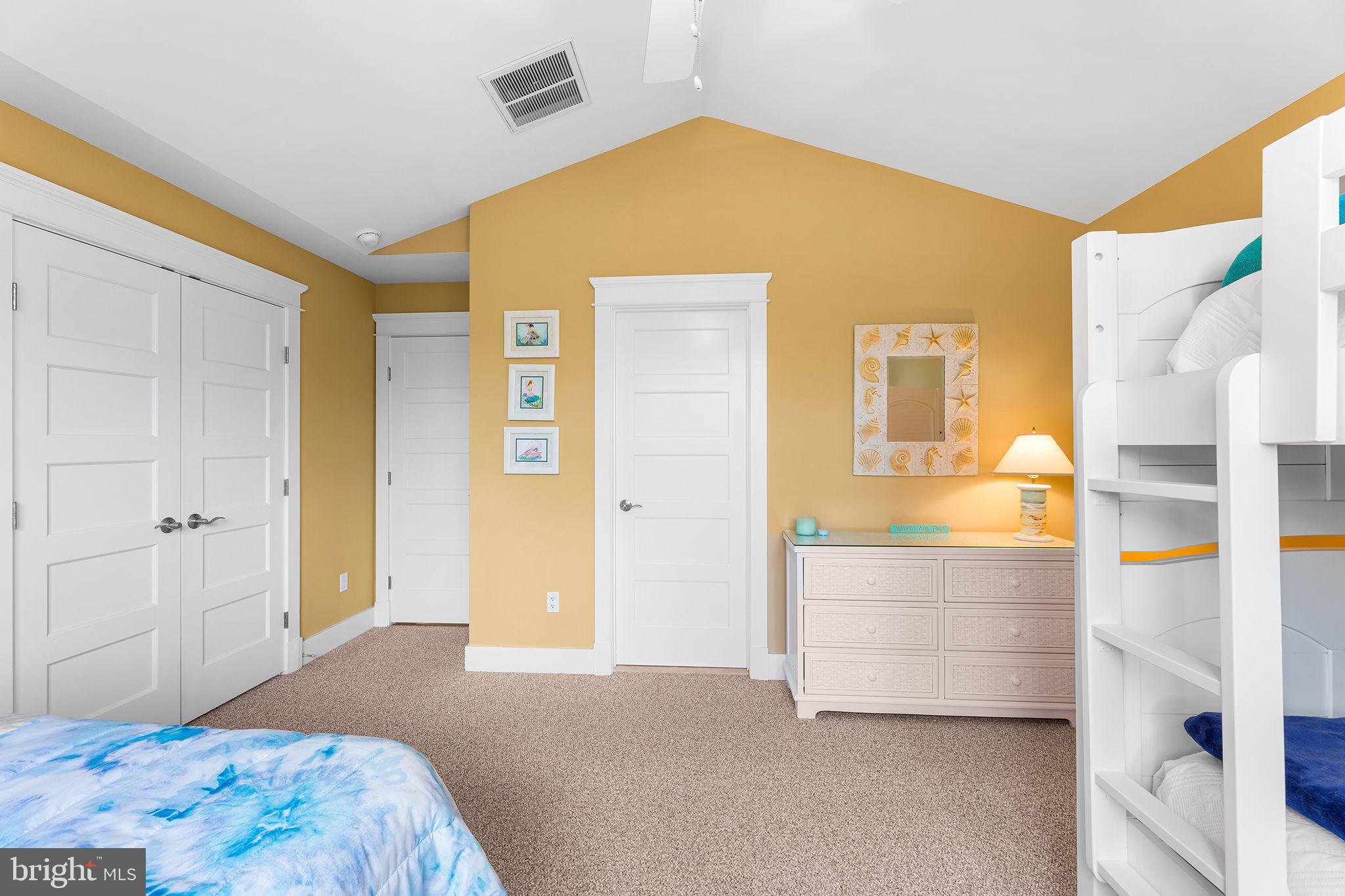 BAY FOREST CLUB - Residential