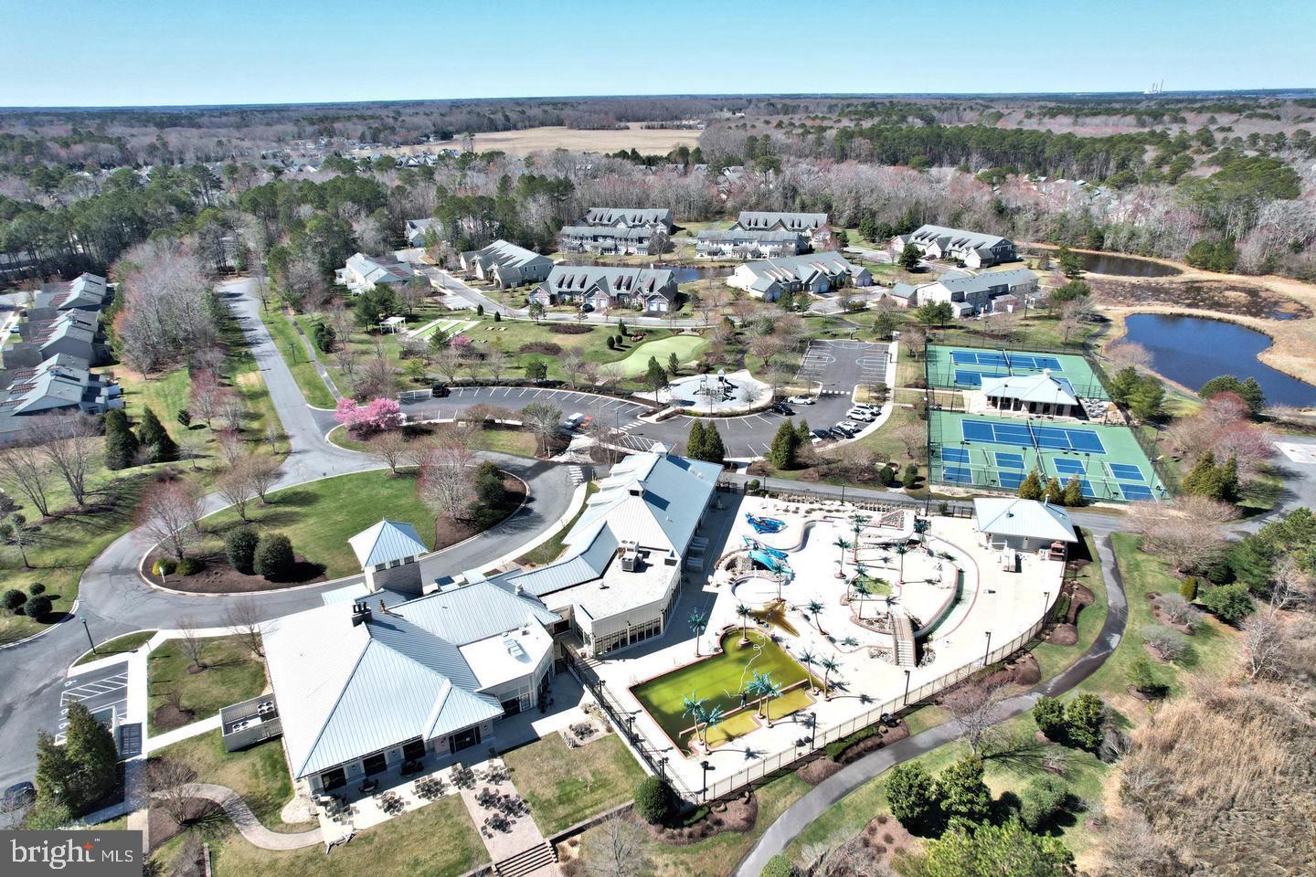 BAY FOREST CLUB - Residential