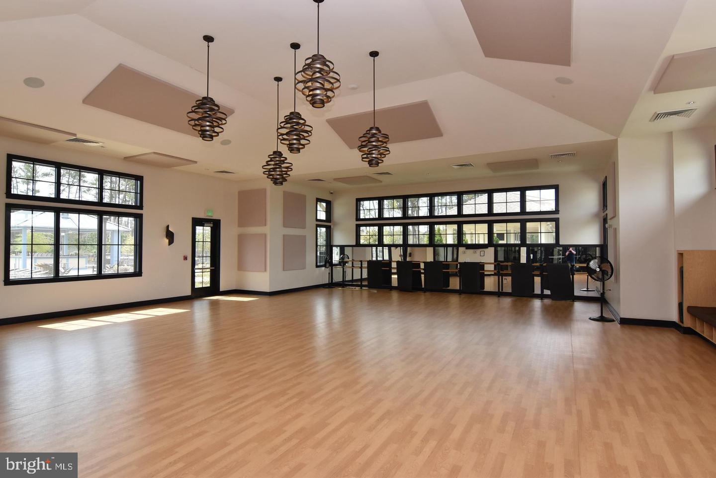 BAY FOREST CLUB - Residential